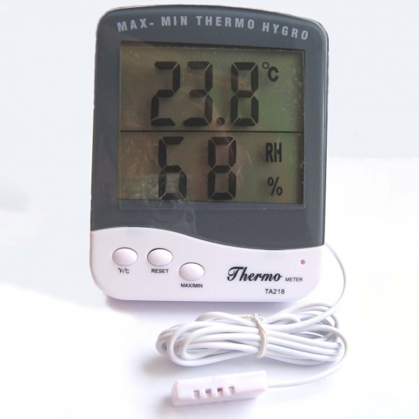 Thermometer-hygrometer TA 218 C with remote temperature and humidity sensor