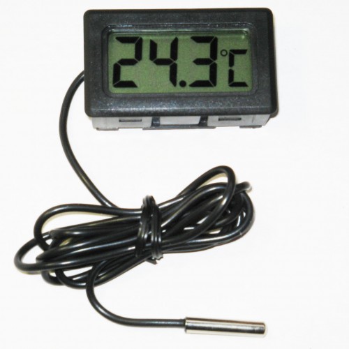 Digital thermometer with a sensor